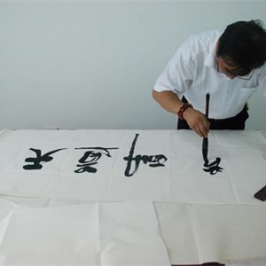 孔令義 黃強 一行應(yīng)邀赴唐山進行文化交流