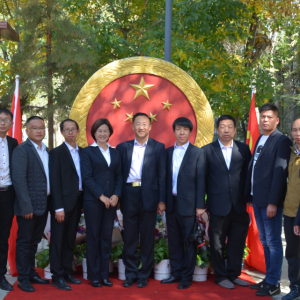 牢記囑托  不負厚望——湖北省援博老師為博樂市第五中學國徽特色文化學校建設(shè)建言獻策