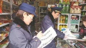 校園食品要嚴(yán)管，農(nóng)村食品市場也要“大掃除”