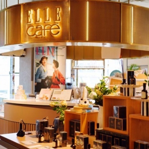 上海三聯(lián)書店READWAY開進淮海路，亮眼的不止ELLE CAFé、網(wǎng)紅螺旋樓梯