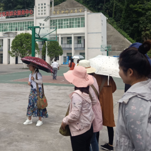 　走基層 學(xué)經(jīng)驗(yàn) 找差距 提質(zhì)效 ——新疆博州年輕干部培訓(xùn)班赴湖北宜昌市許家沖村 　開展黨性教育活動(dòng)