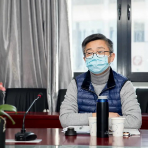 青浦區(qū)衛(wèi)健委主任饒斐文：“疫情不退，絕不收兵，這是我的職責(zé)，更是我的使命”