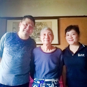 劉松林會(huì)長(zhǎng)在浦東家中會(huì)見孫美娜教授