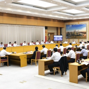 持續(xù)發(fā)力穩(wěn)增長！上海市委季度工作會上，李強、龔正明確三季度重點