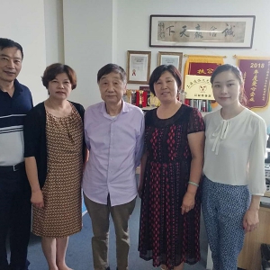 劉松林會長慰問團體會員上海韋毓醫(yī)療器械有限公司、上海偉方電子科技有限公司