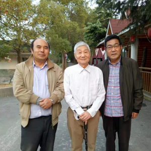 原上海社科院魏良健老師赴嘉朱生態(tài)桂花園探望劉松林會(huì)長(zhǎng)