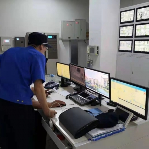 社區(qū)執(zhí)法宣傳送到位，杜絕隨意丟棄生活垃圾