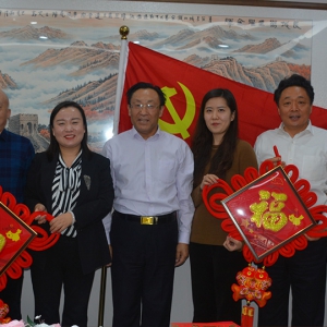 奉獻(xiàn)之美 榮譽(yù)之美——新疆中企金融研究院舉行新員工學(xué)習(xí)期冠軍表彰會(huì)