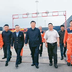 組織動員億萬職工積極投身強國建設(shè)、民族復(fù)興的偉大事業(yè)